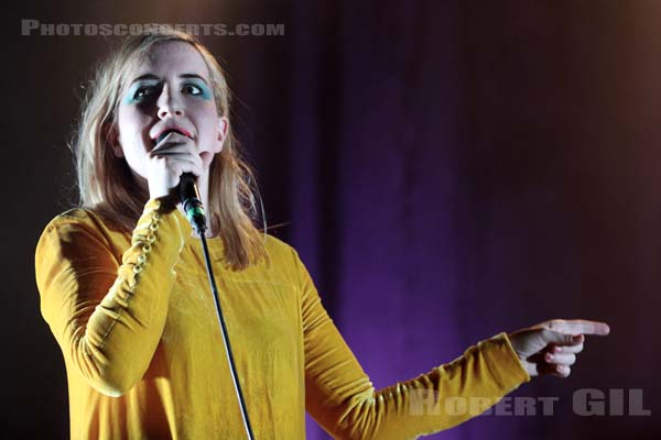 AUSTRA - 2017-03-31 - PARIS - Le Trianon - 